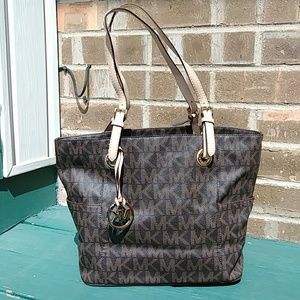 Michael kors signature tote